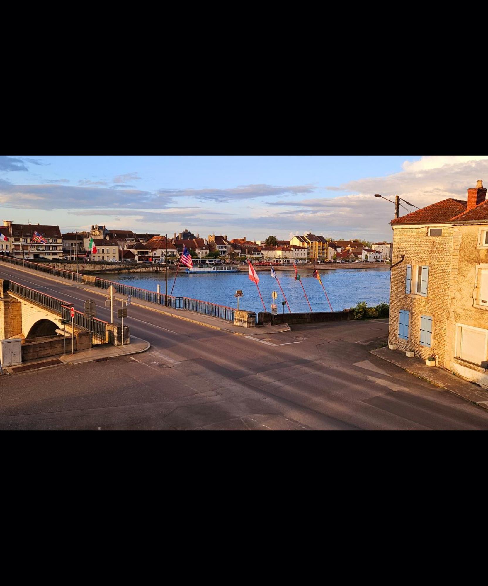 Auberge De La Marine Losne Eksteriør billede